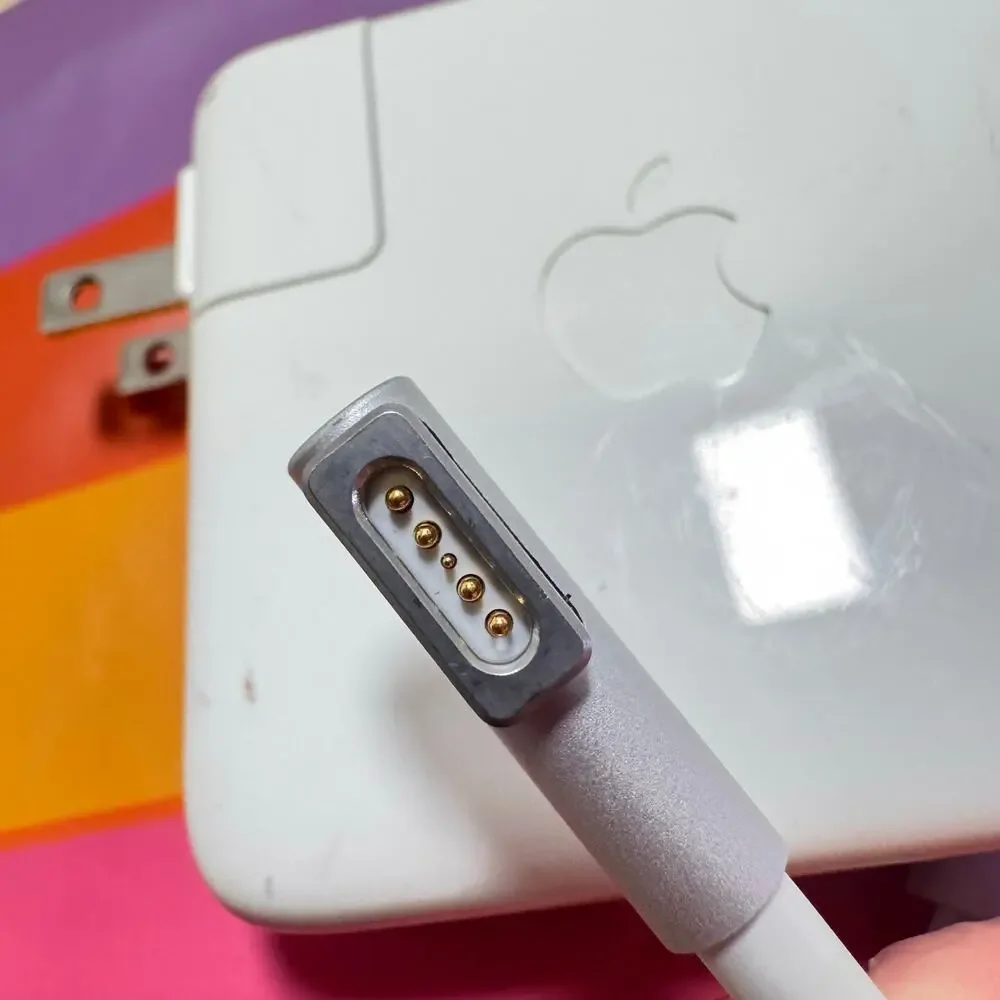 Apple this a1330